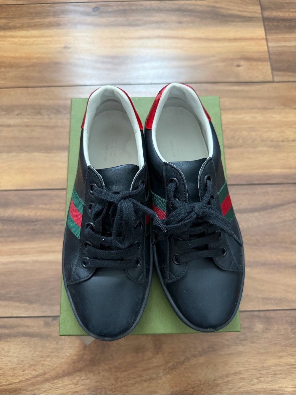 Gucci Black Leather Kids Sneakers with Green & Red Stripe
